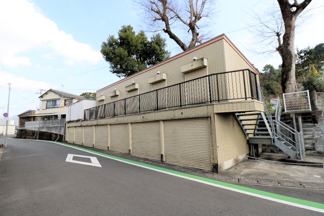 ガレージ（車庫・倉庫）中村弥生町