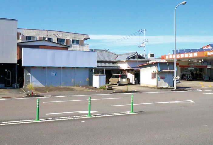 駅前町テナント(35坪)住居付